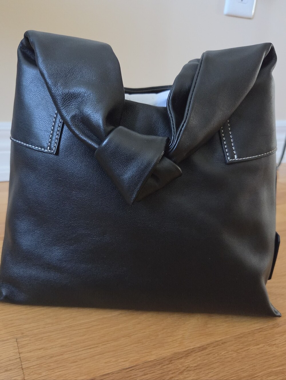 Black Knot-Handle Tote Bag(excellent condition)